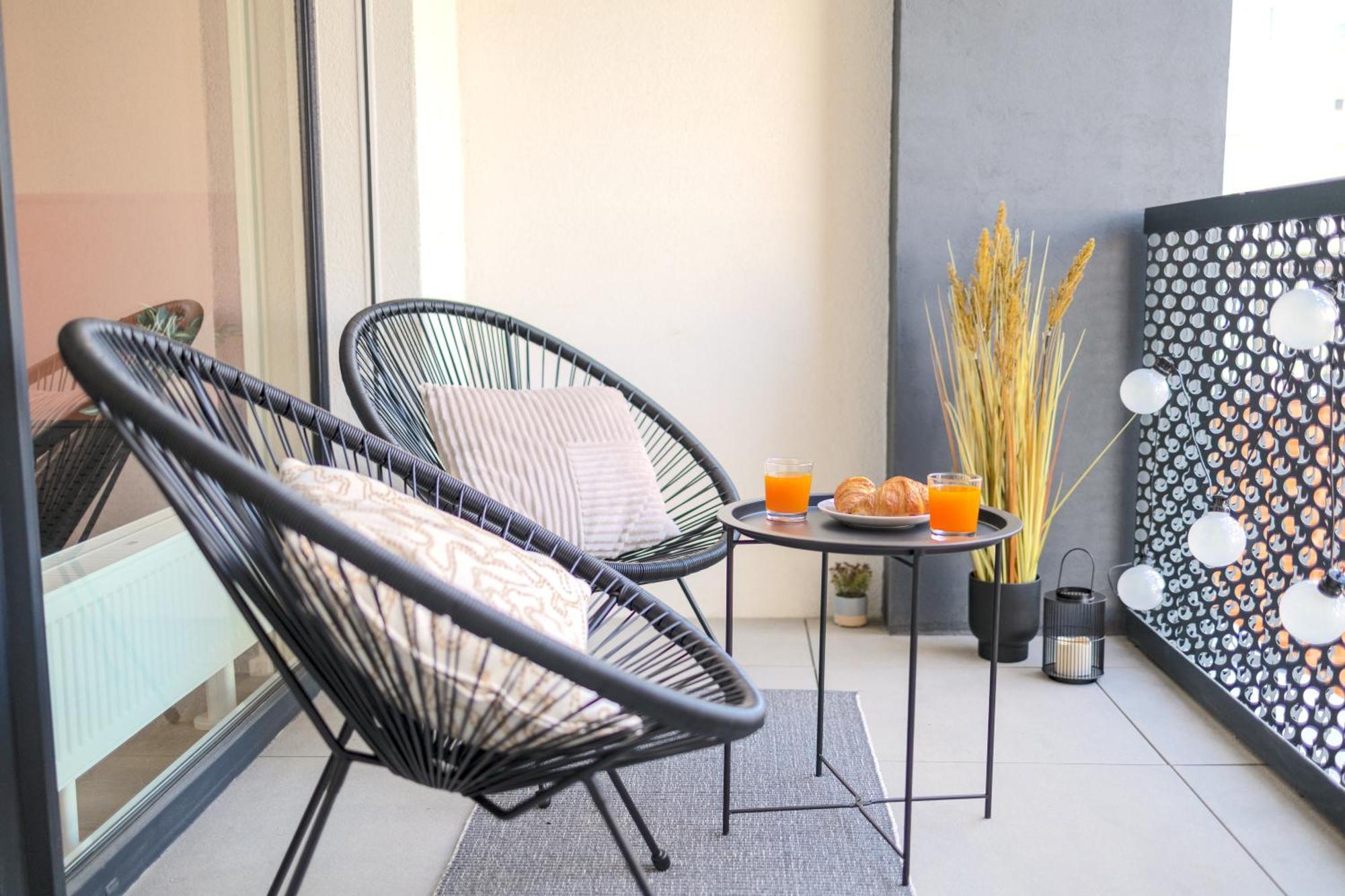 Design Apartment - Balcony, Free Parking, Yoga, 10 Mins To Center, By Gravity Praag Buitenkant foto