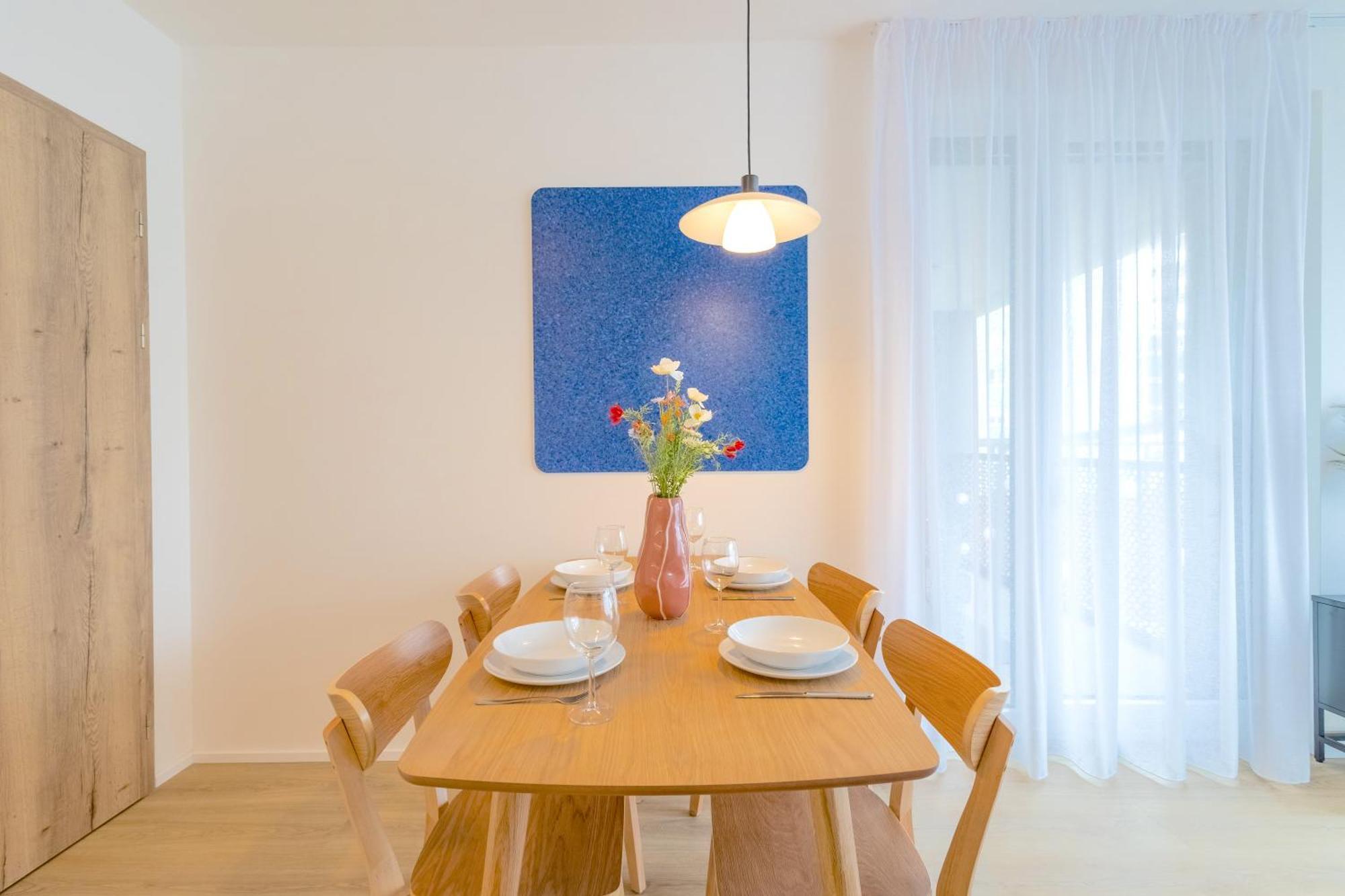Design Apartment - Balcony, Free Parking, Yoga, 10 Mins To Center, By Gravity Praag Buitenkant foto